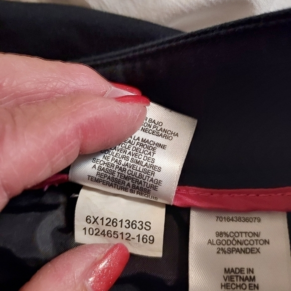 Jones of new york black size 8 shorts - Picture 4 of 7